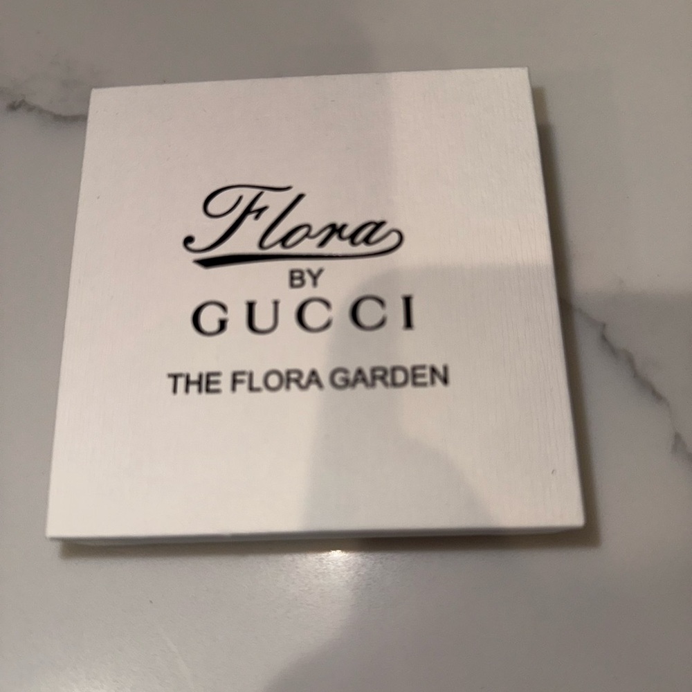New Gucci Silver Flora Compact Mirror - Picture 12 of 12